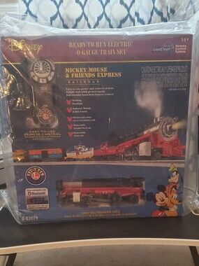 Lionel Ready-to-Run O-Gauge Electric Train Set - Red/Blue